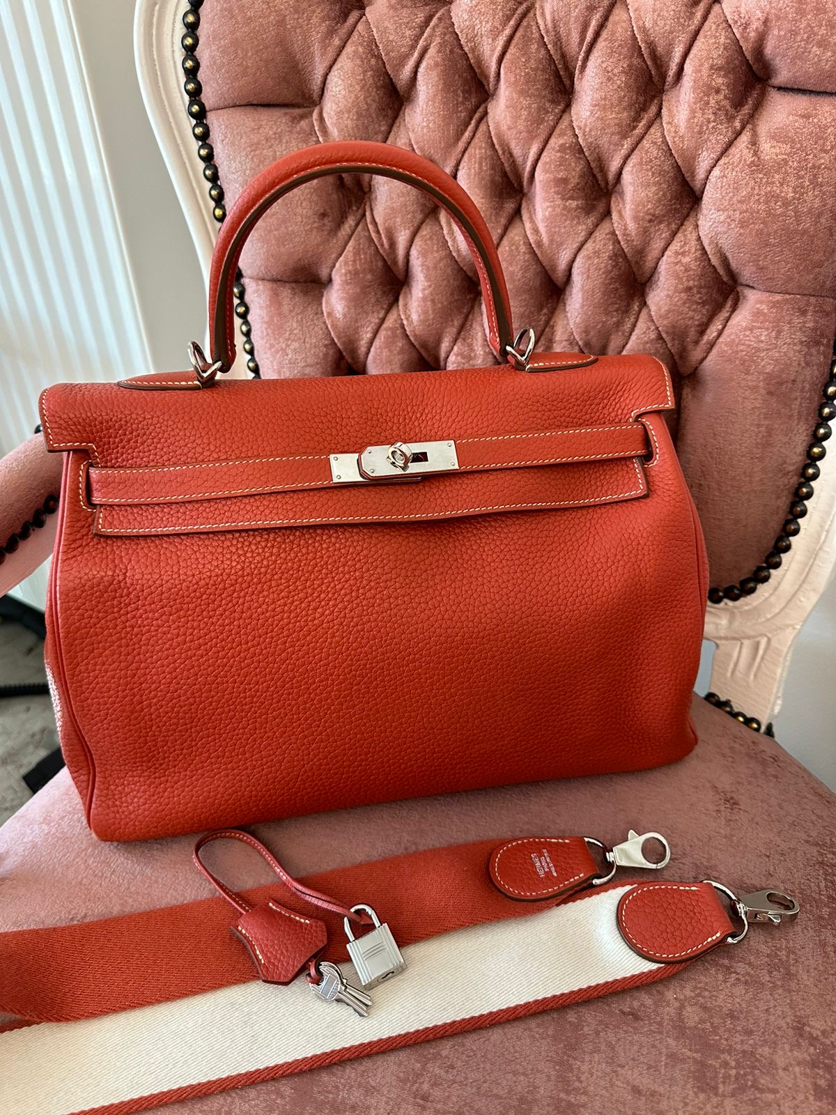 f96a82ca-38a8-4e5d-b11d-dc5d86c676e2