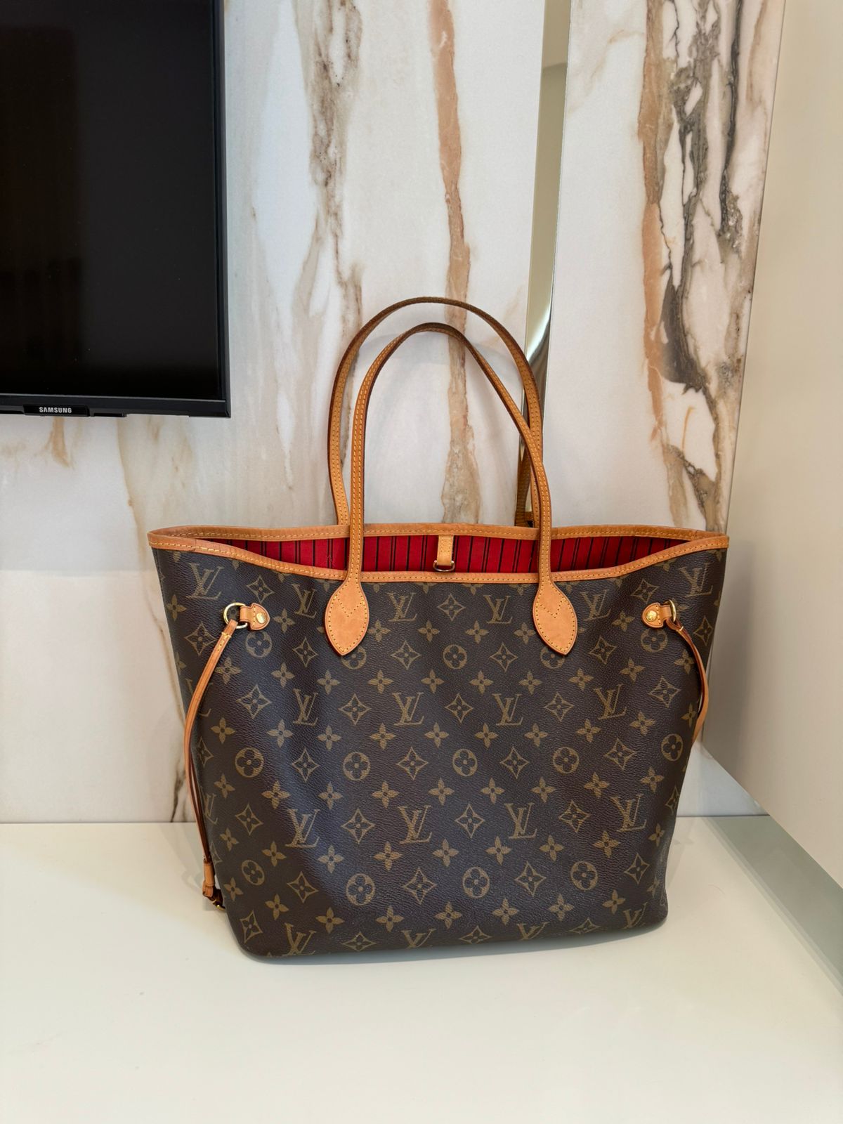 041dd5a4-4fb8-4b2d-ba5f-699543fda0ed